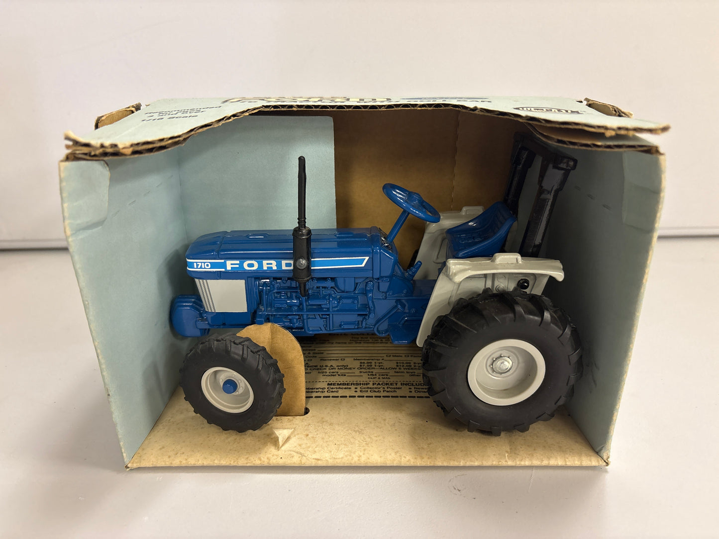 Ford 1710 Tractor w/roll bar