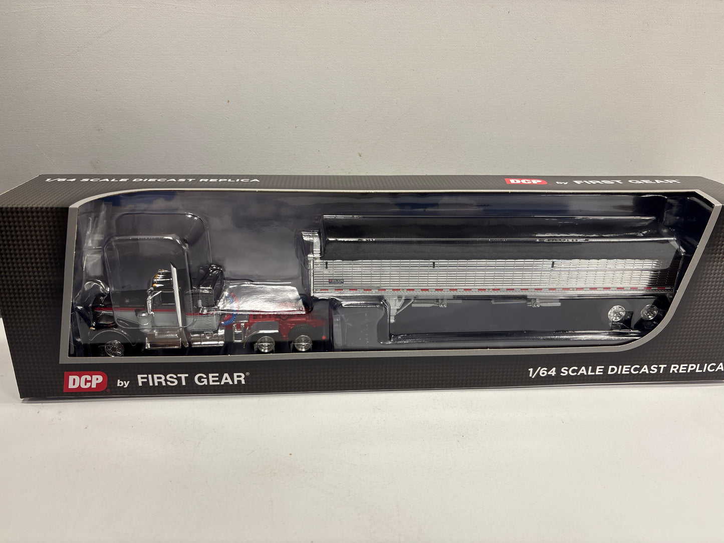Kenworth W900A & Grain Trailer DCP 60-2137