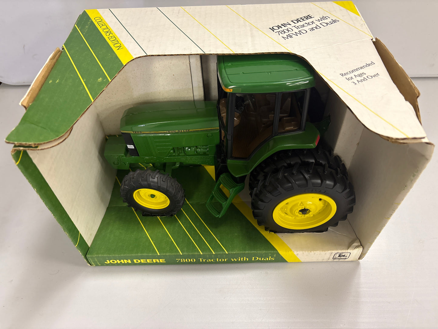 John Deere 7800 Tractor w/duals