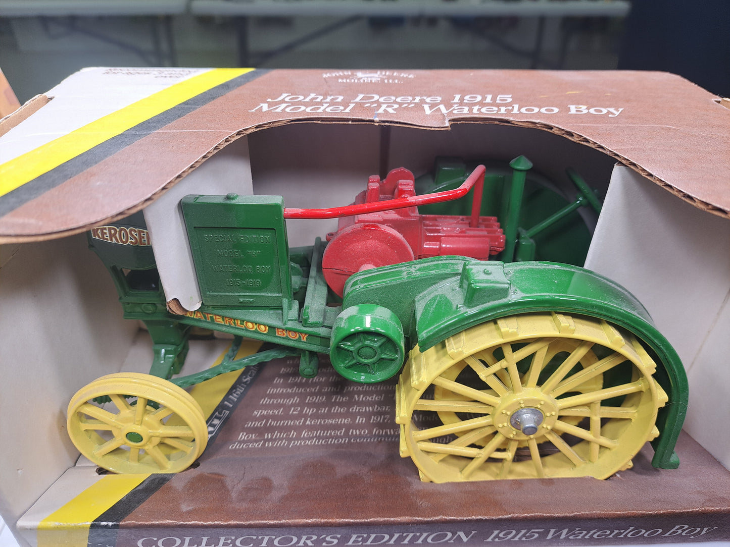 John Deere 1915 Model "R" Waterloo Boy
