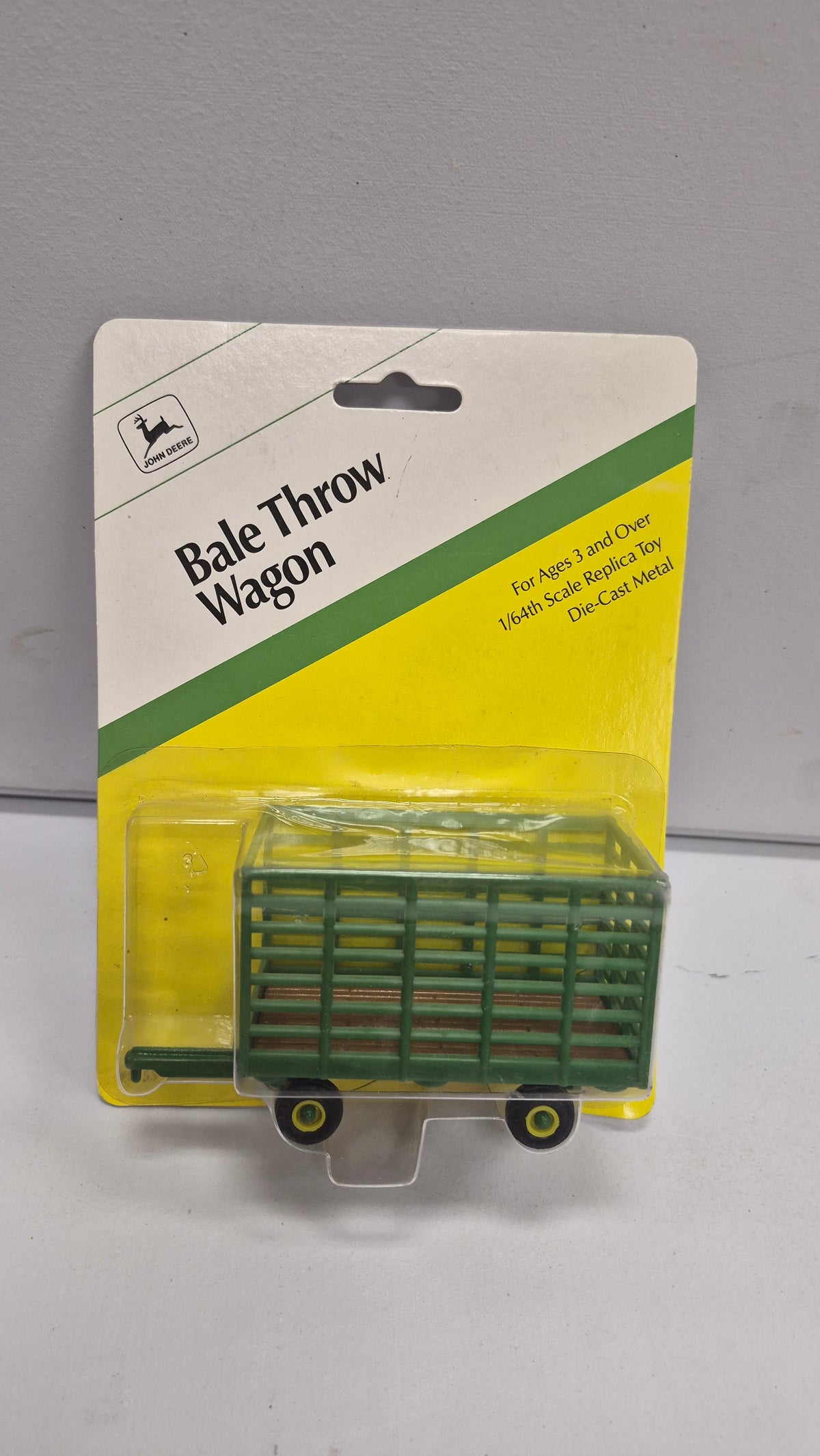John Deere Bale Throw Wagon