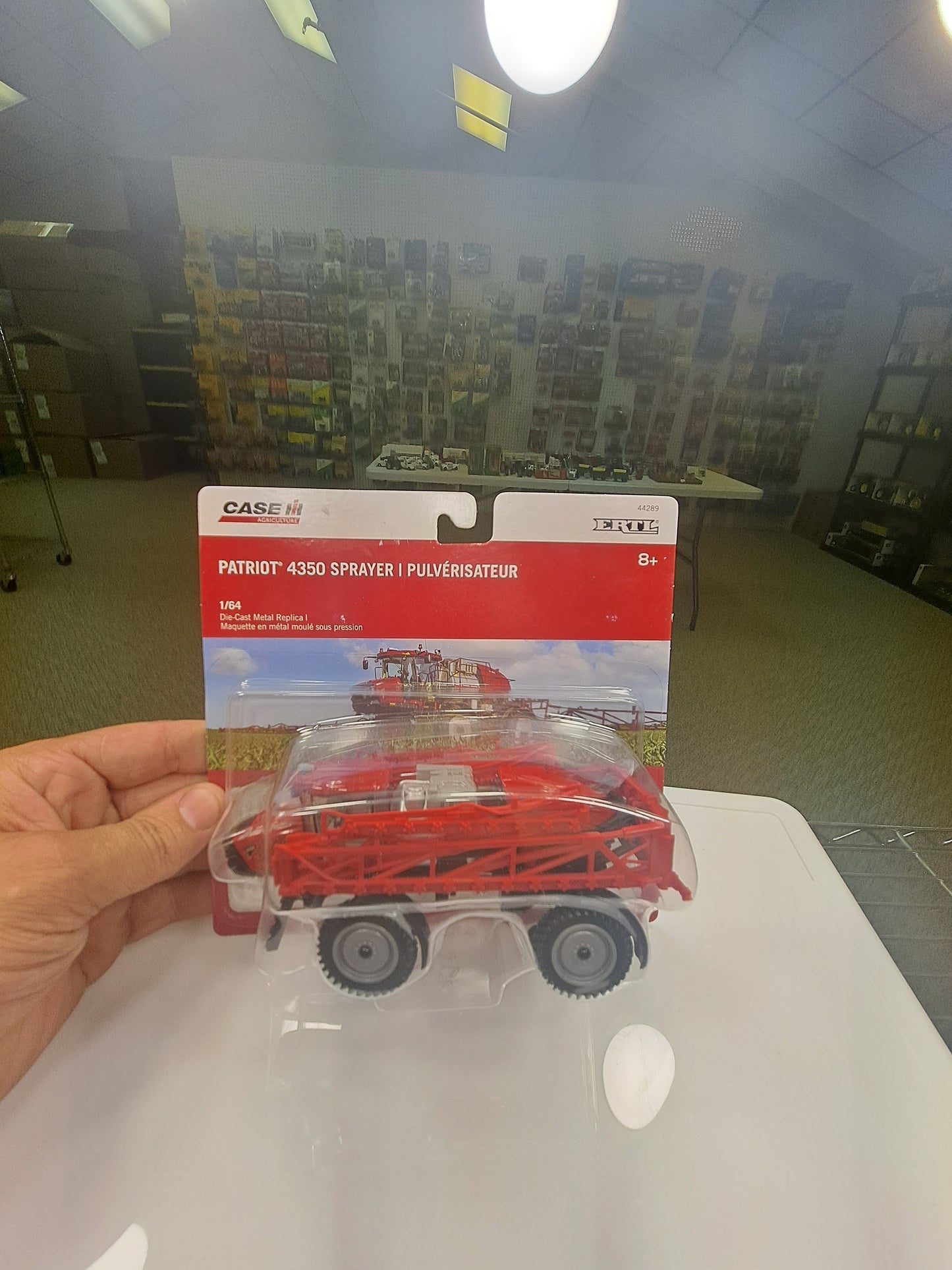 International Patriot 4350 Sprayer