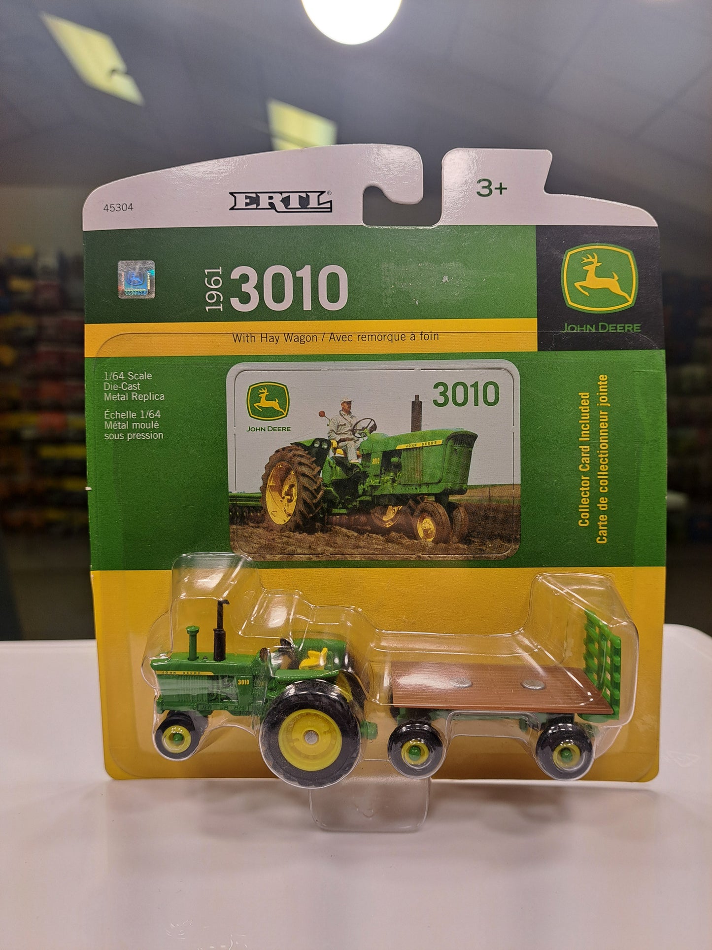 John Deere 1961 3010 w/Hay Wagon