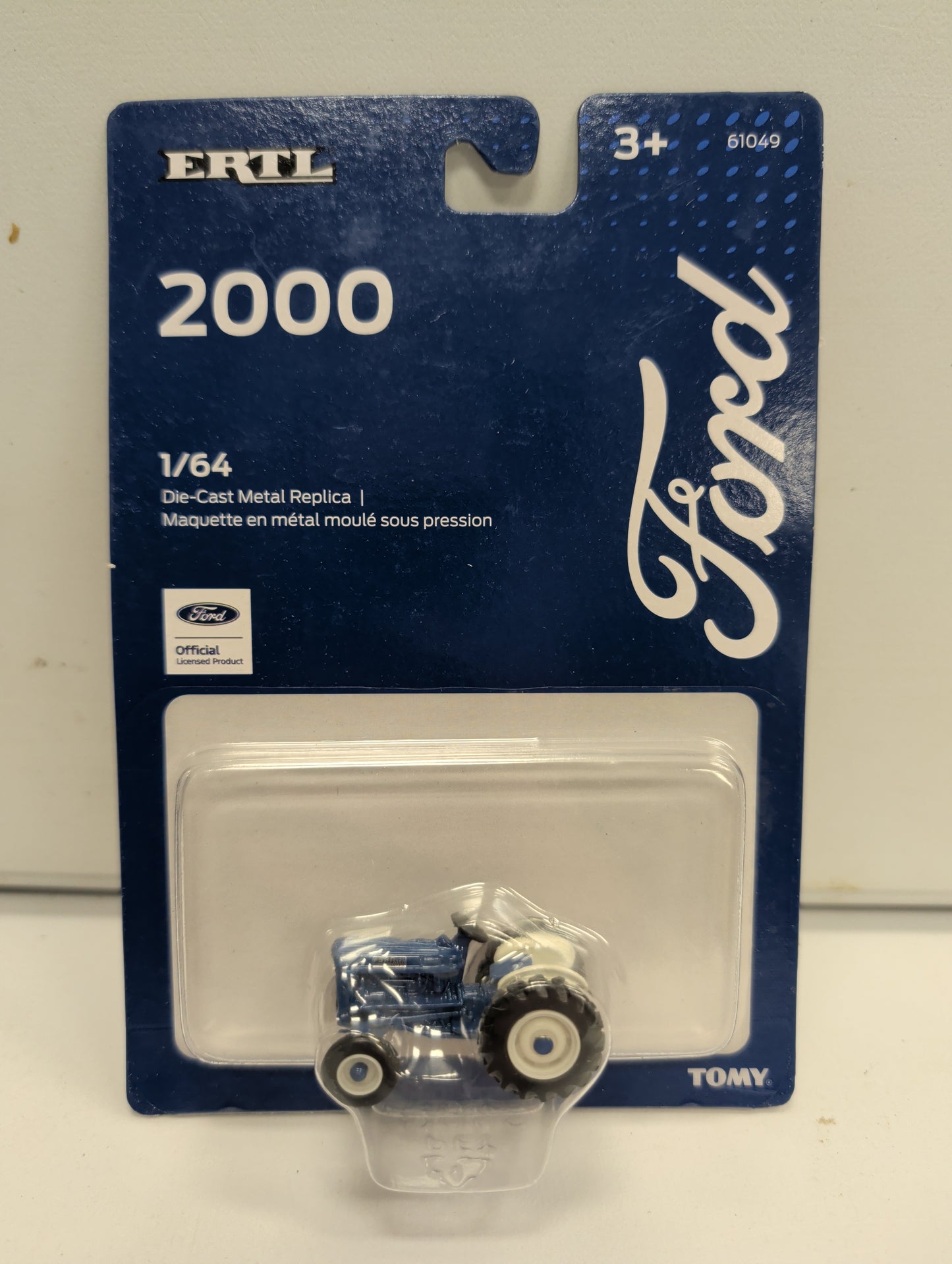Ford 2000 tractor 1/64