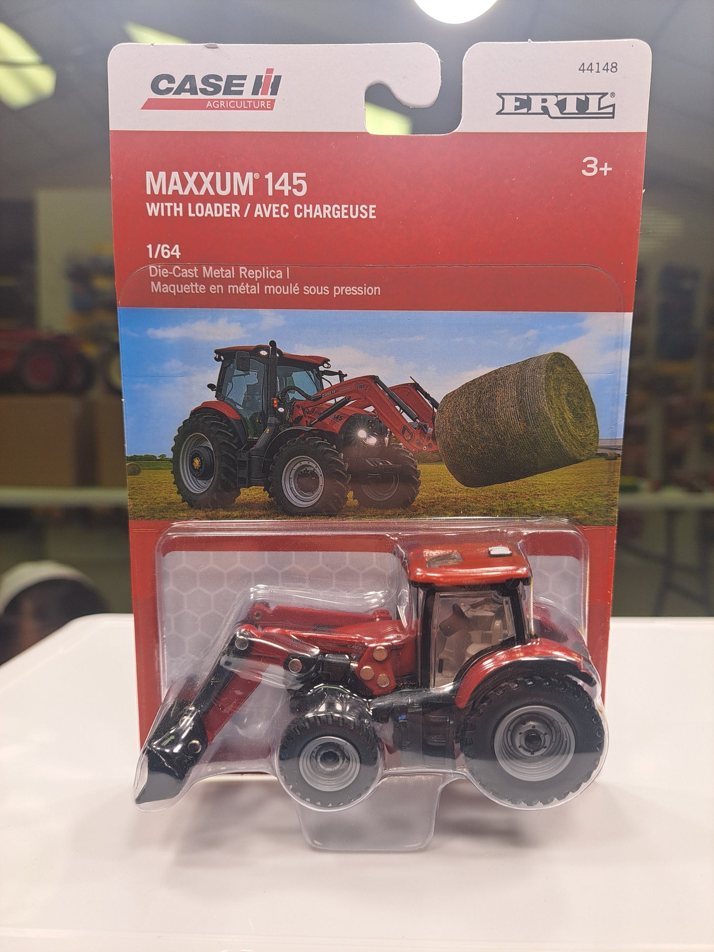 Case IH Maxxum 145 Tractor w/load