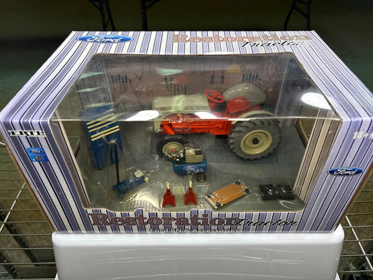 Restoration Tractor Ford 8N & Accessories