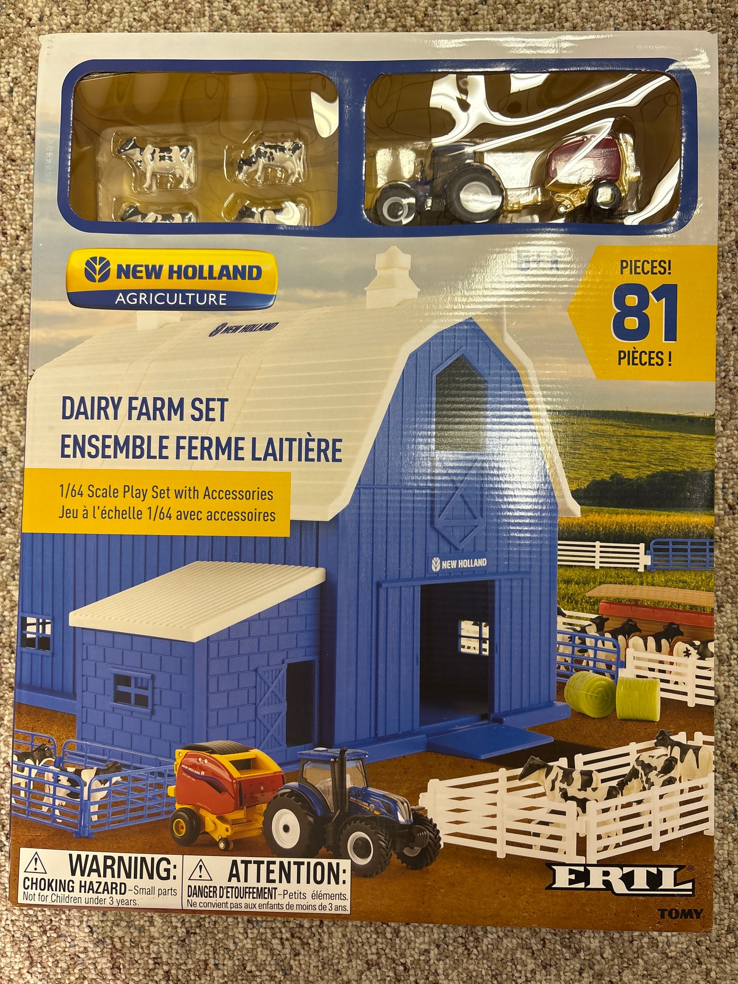 New Holland Dairy Farm Set 1/64 scale