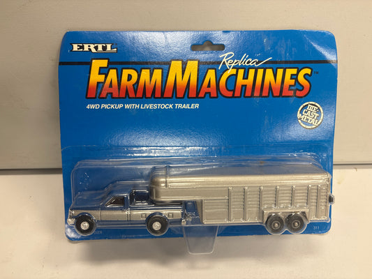 4WD pickup w/livestock trailer
