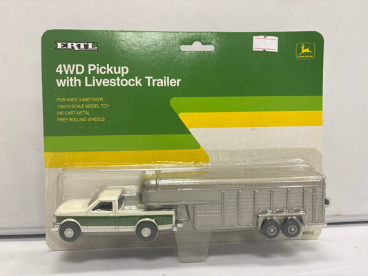 4WD Pickup w/livestock trailer