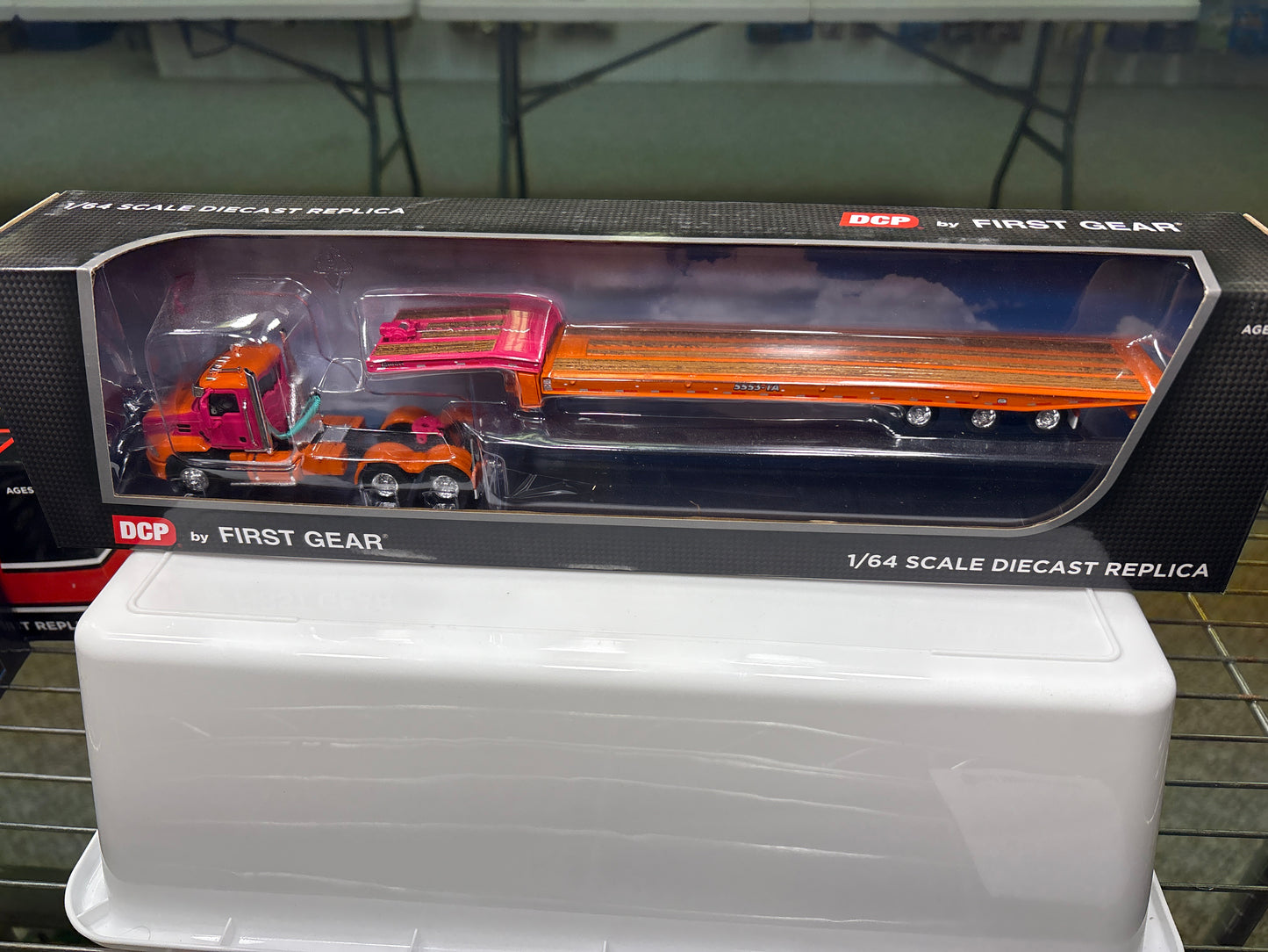 Mack Pinnacle Day Cab with Talbert Traveling Axle Trailer 60-1648