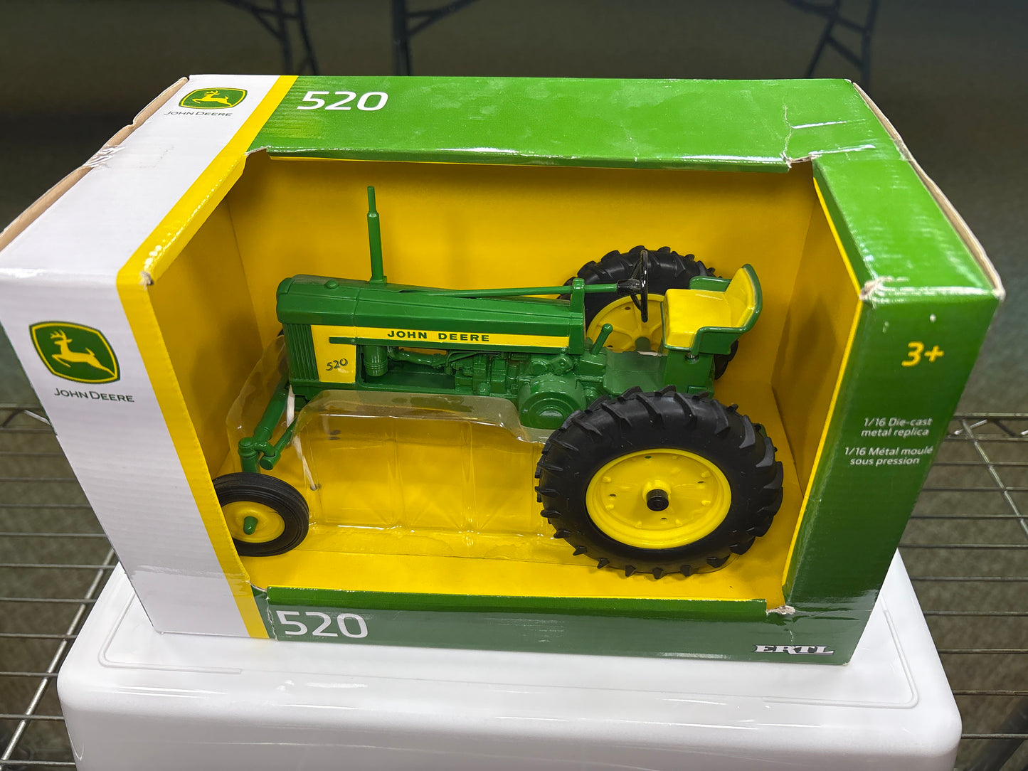 John Deere 520