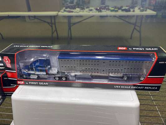 Kenworth W990 Semi with Wilson Silverstar Spread-Axle Livestock Trailer 60-1900