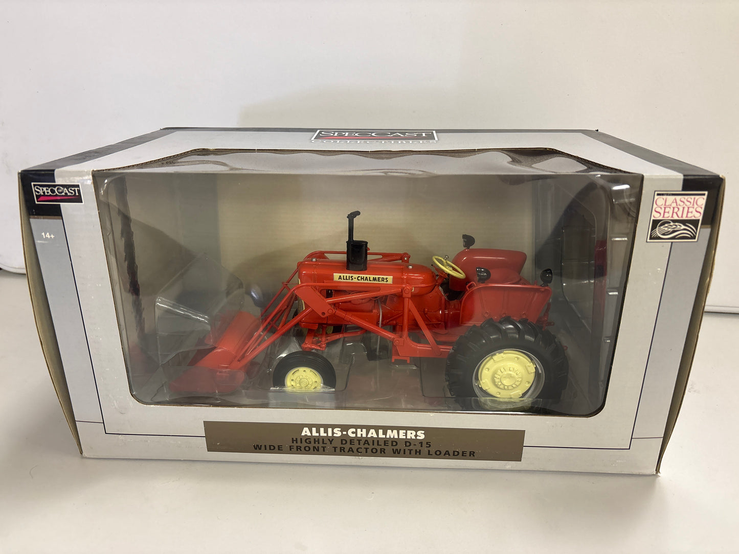 Allis-Chalmers D-15 wide front tractor w/loader