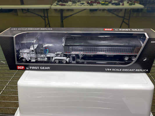 Peterbilt 359 w/Wilson 43’ High Sided Grain Trailer 60-1908