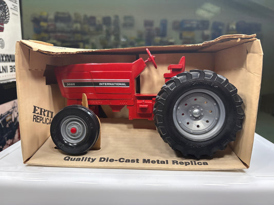 Case International Row Crop Tractor 3088