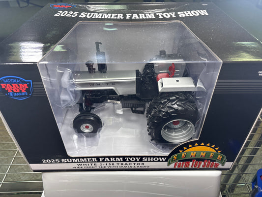 White 2-150 Tractor wide front end w/duals & radio