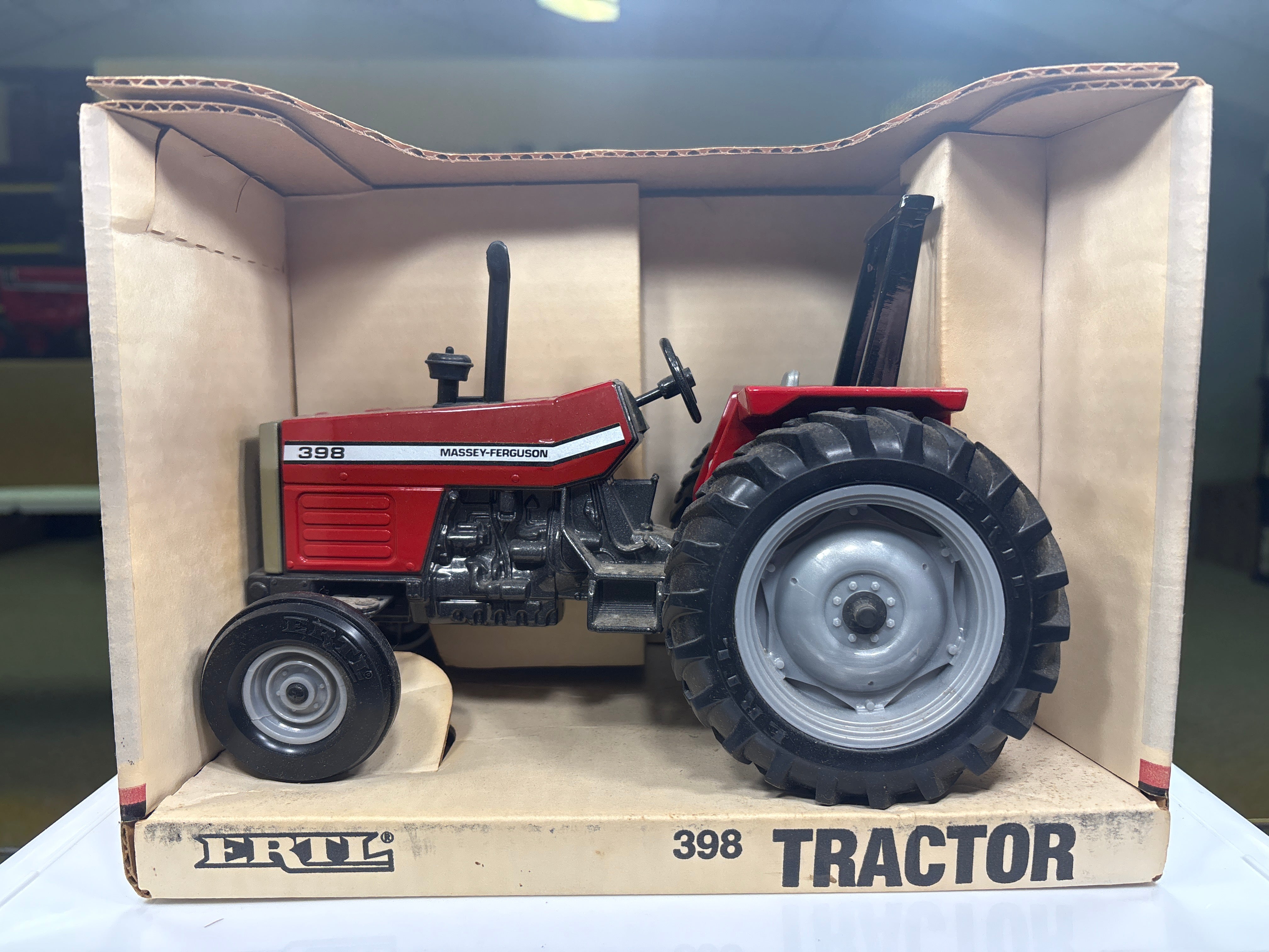Massey Ferguson 398 Tractor – Mast Farm Toys