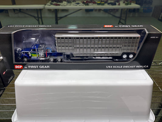 White Western Star 4900 w/Wilson 45’ Vintage Livestock Trailer 60-1944