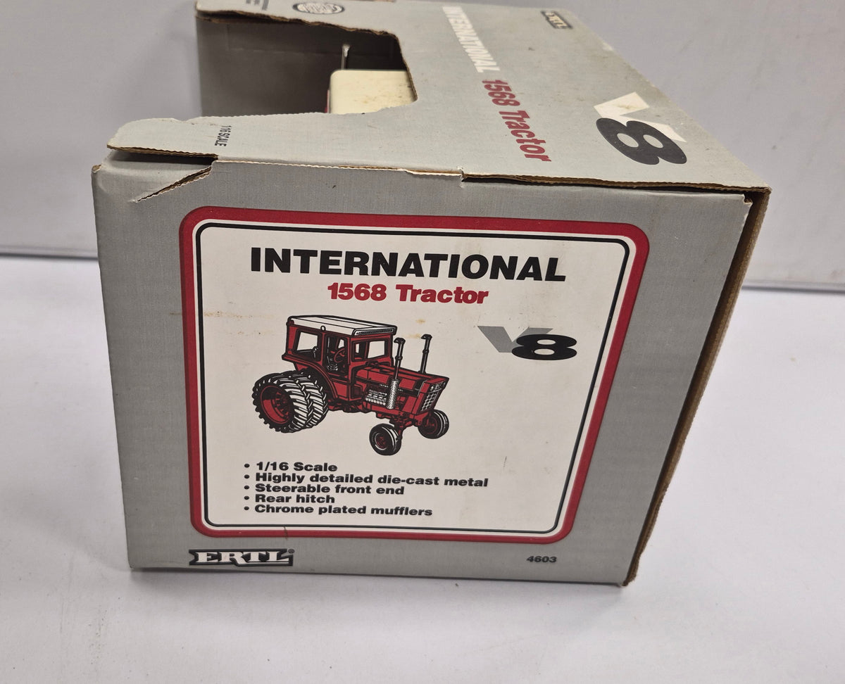 International 1568 Tractor V8