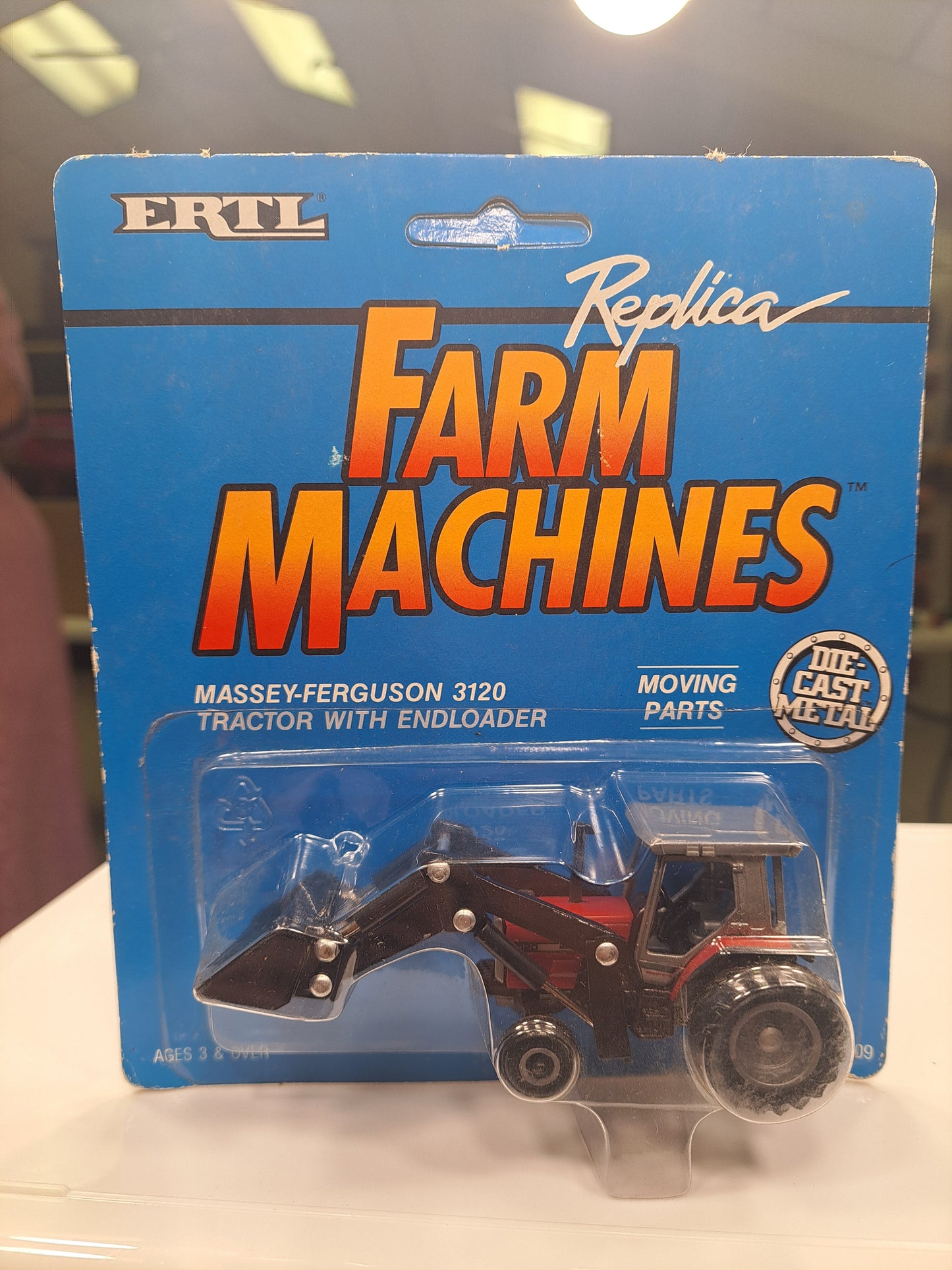 Massey Ferguson 3120 Tractor w/Endloader