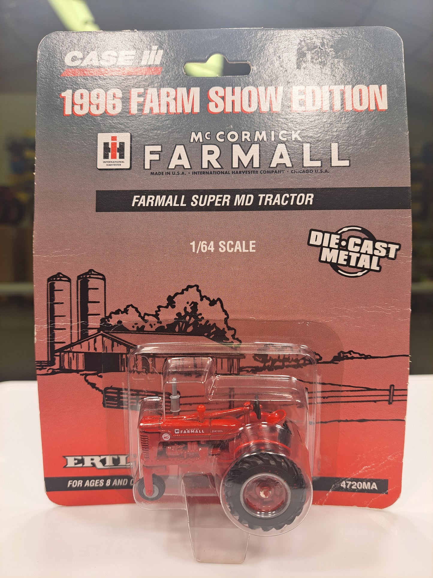 Farmall Super MD Tractor